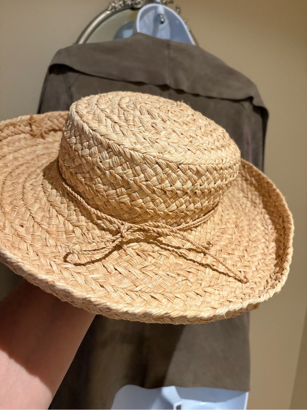 Helen Kaminski 100% Raffia Hat 15” Diameter Luxury